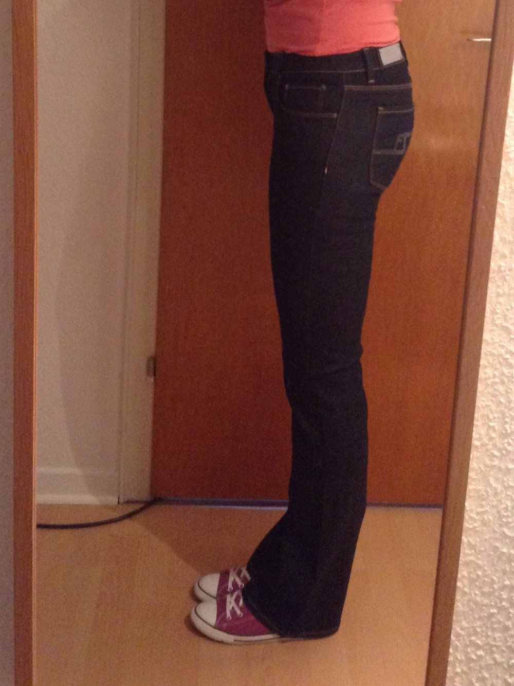 28) Bootcut Jeans Glitzer (Zara)