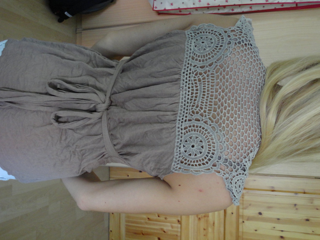 Schönes Spitzenoberteil