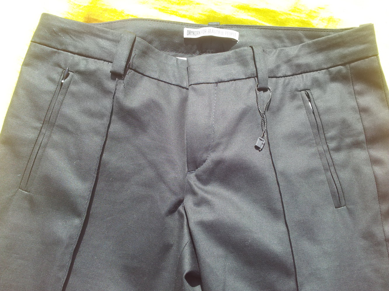 Anzughose Stoffhose Drykorn schwarz Gr. 27 bzw 34 NEU