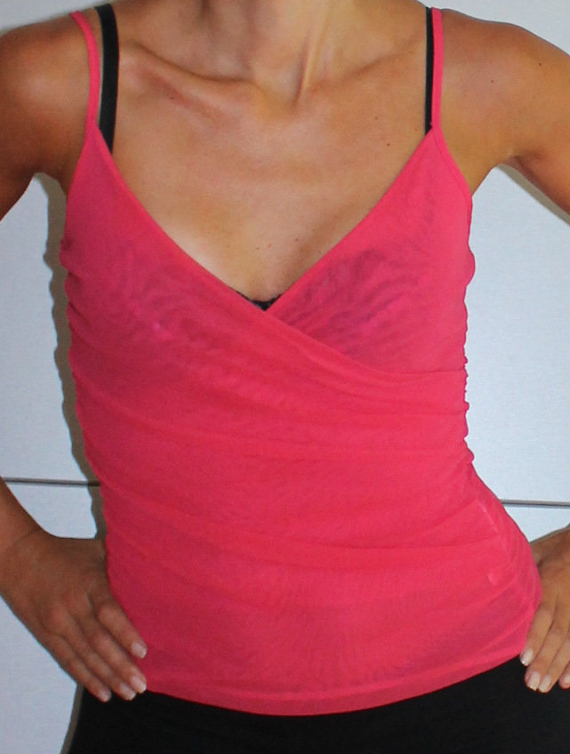 süßes Spaghettiträger Oberteil / Partyoberteil leicht transparent in pink