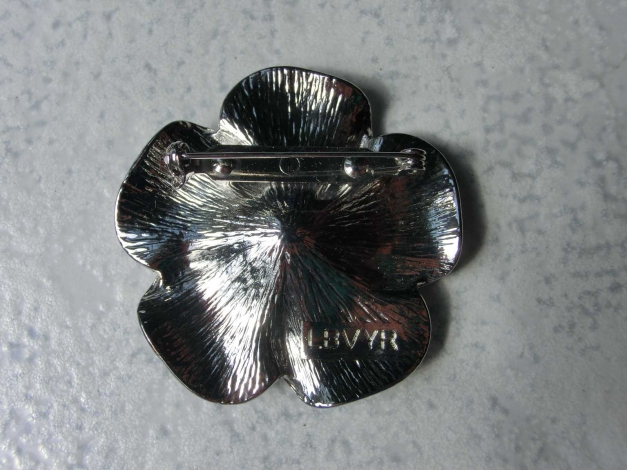 Blumenbrosche, Brosche, silberfarbend, Blümchen, Ives Rocher, LBVYR