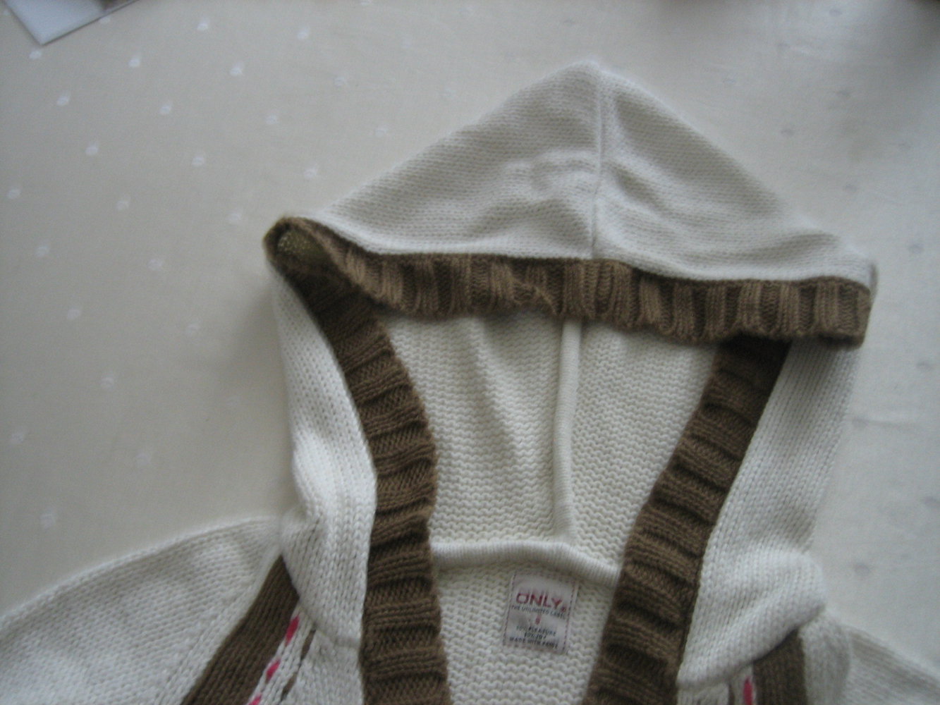 Kapuzenpulli Strick mit Verzierungen