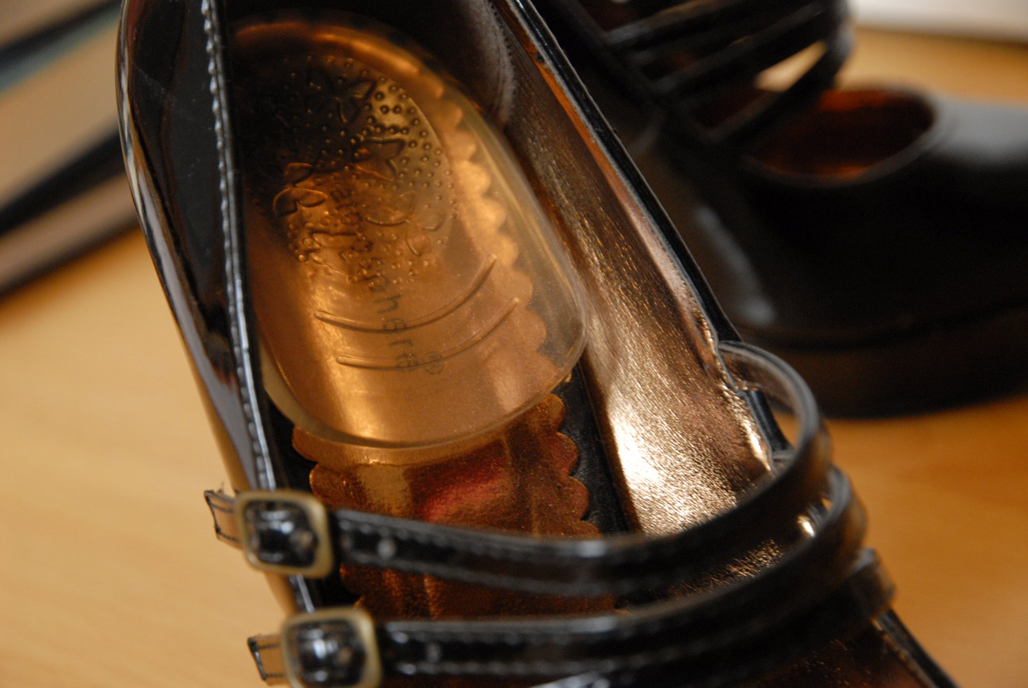 High Heels Riemchen schwarz Lack