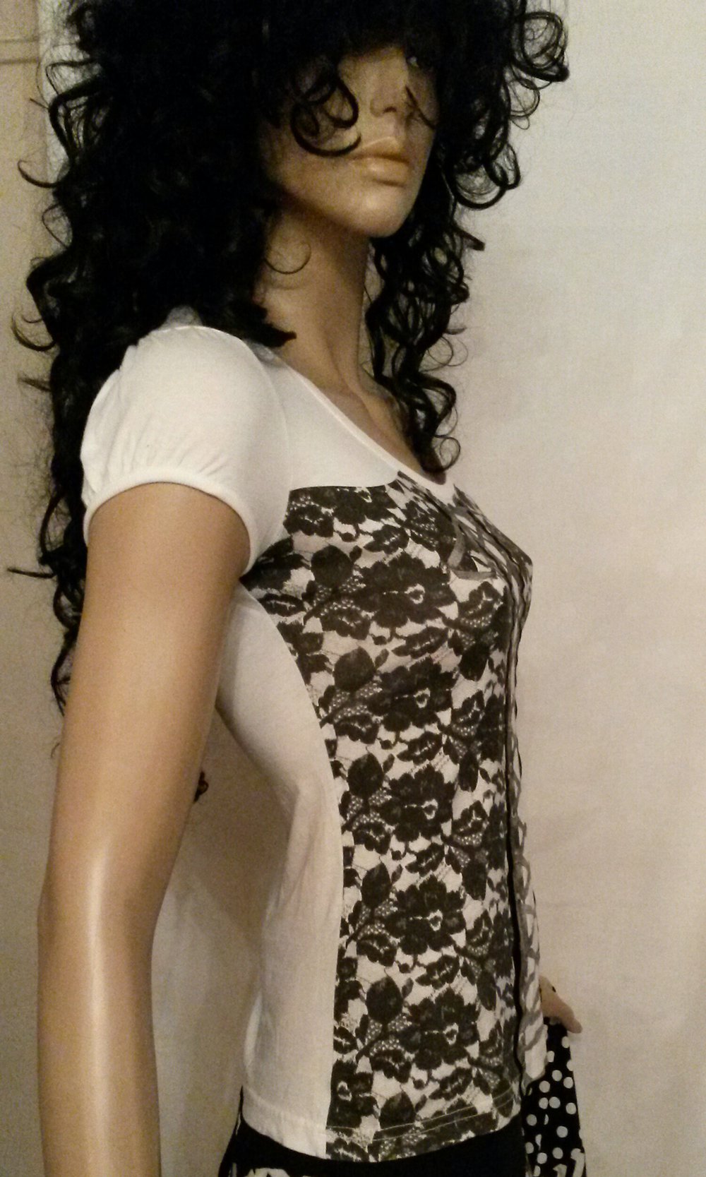 Korsagen Spitzen -Print Shirt schwarz - weiss