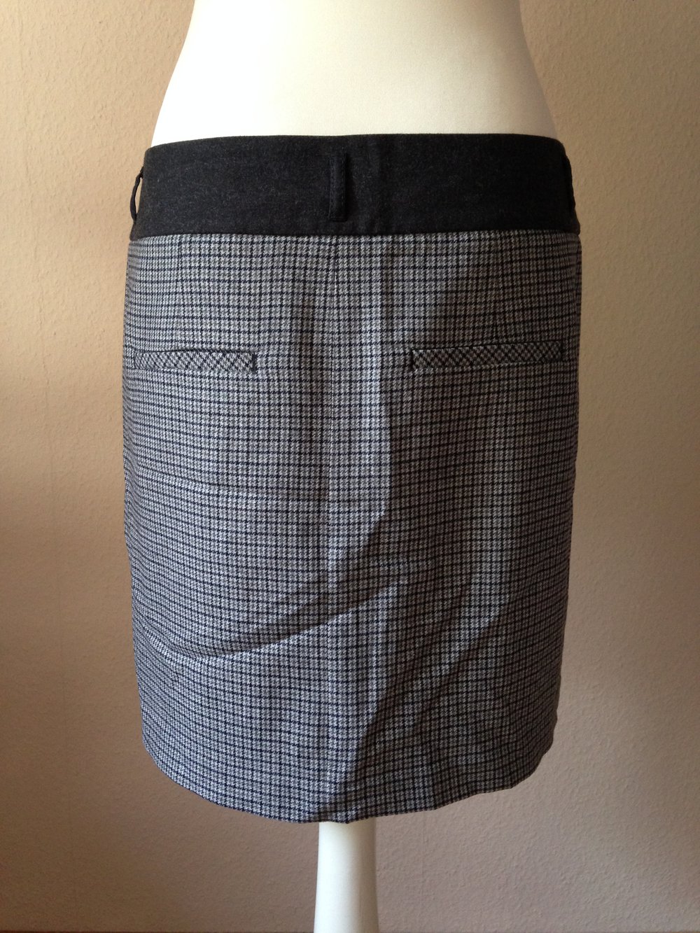 NEU - EDC Esprit Rock grau Hahnentrittmuster 40 M