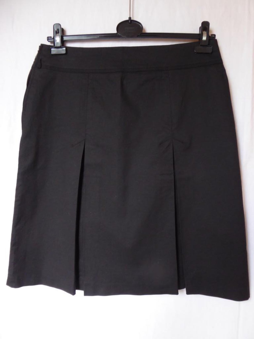 NEU: Schicker, schwarzer Falten-Rock von S.Oliver