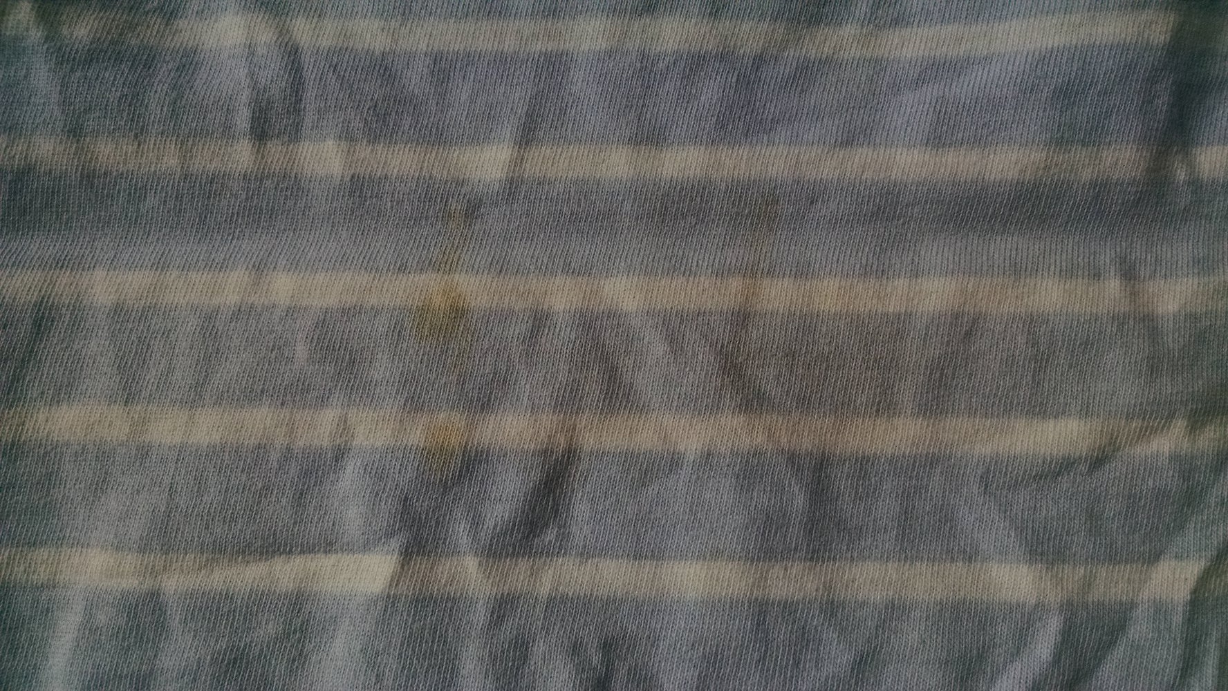 2 dünne Langarmshirts Gr. 80