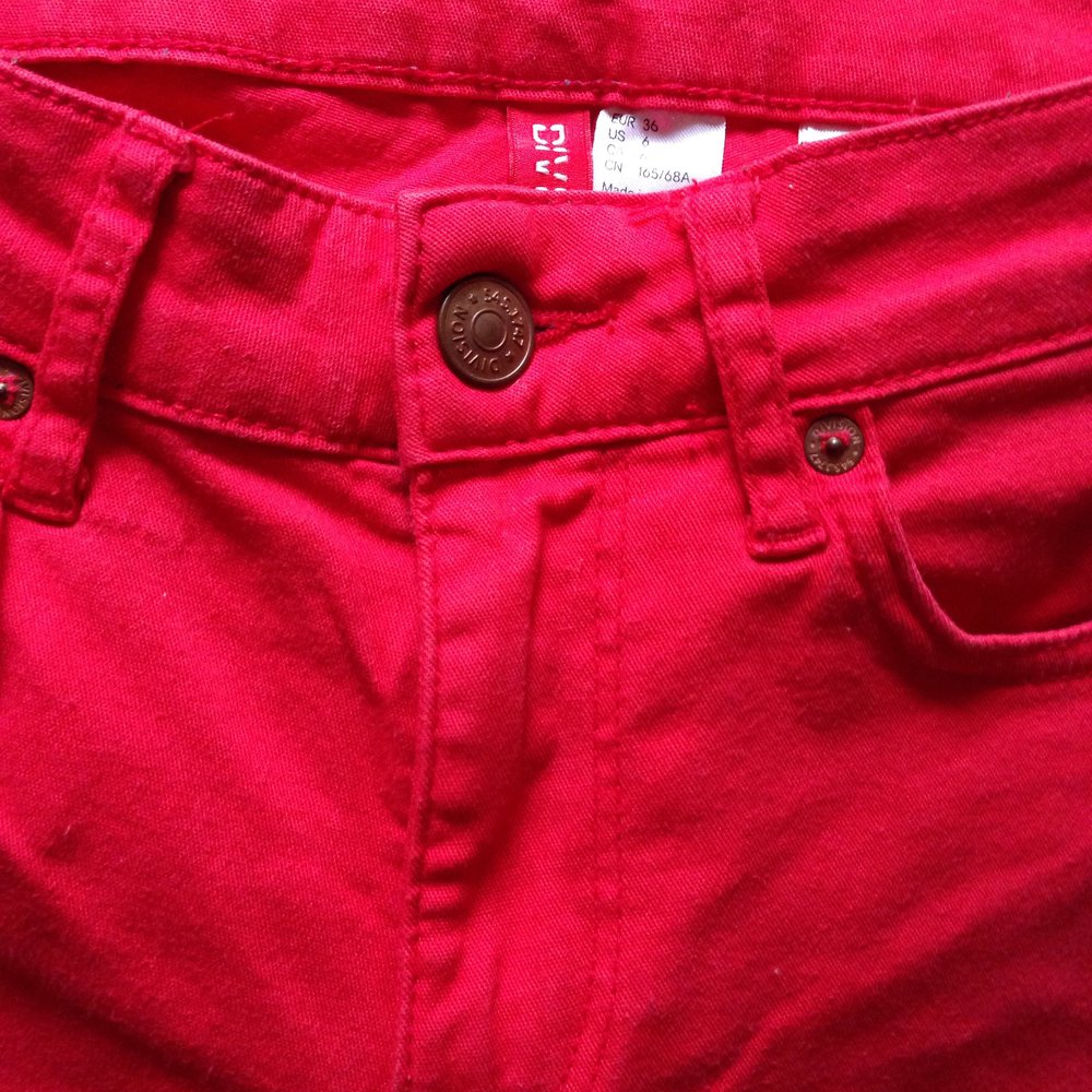 Rote Hose, Röhrenjeans Damen H&M, Größe 36