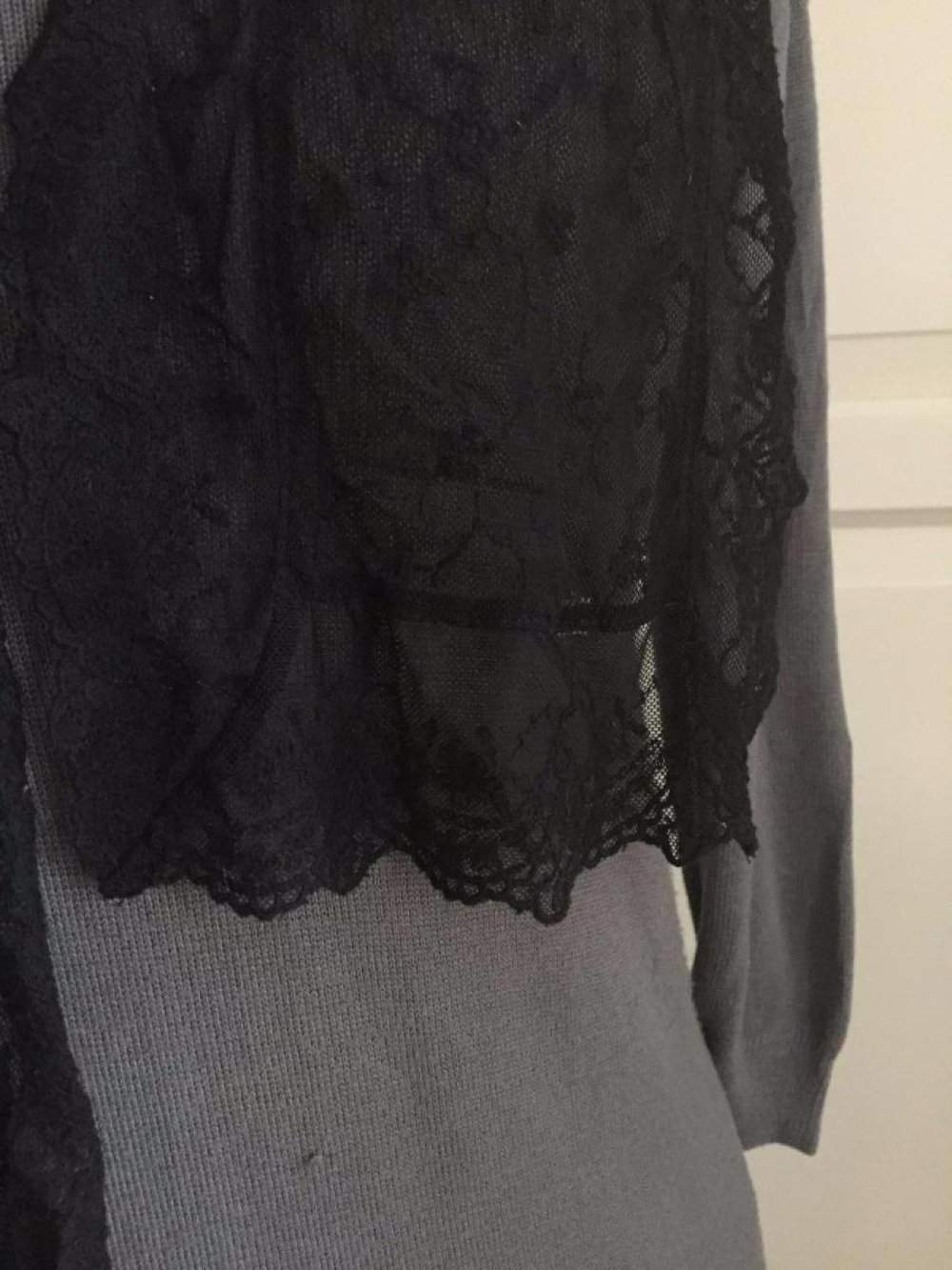 feiner Schal aus Spitze - schwarz