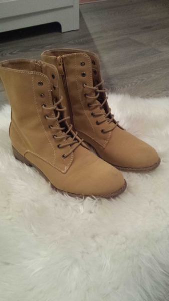 Schnürstiefel Gr. 39