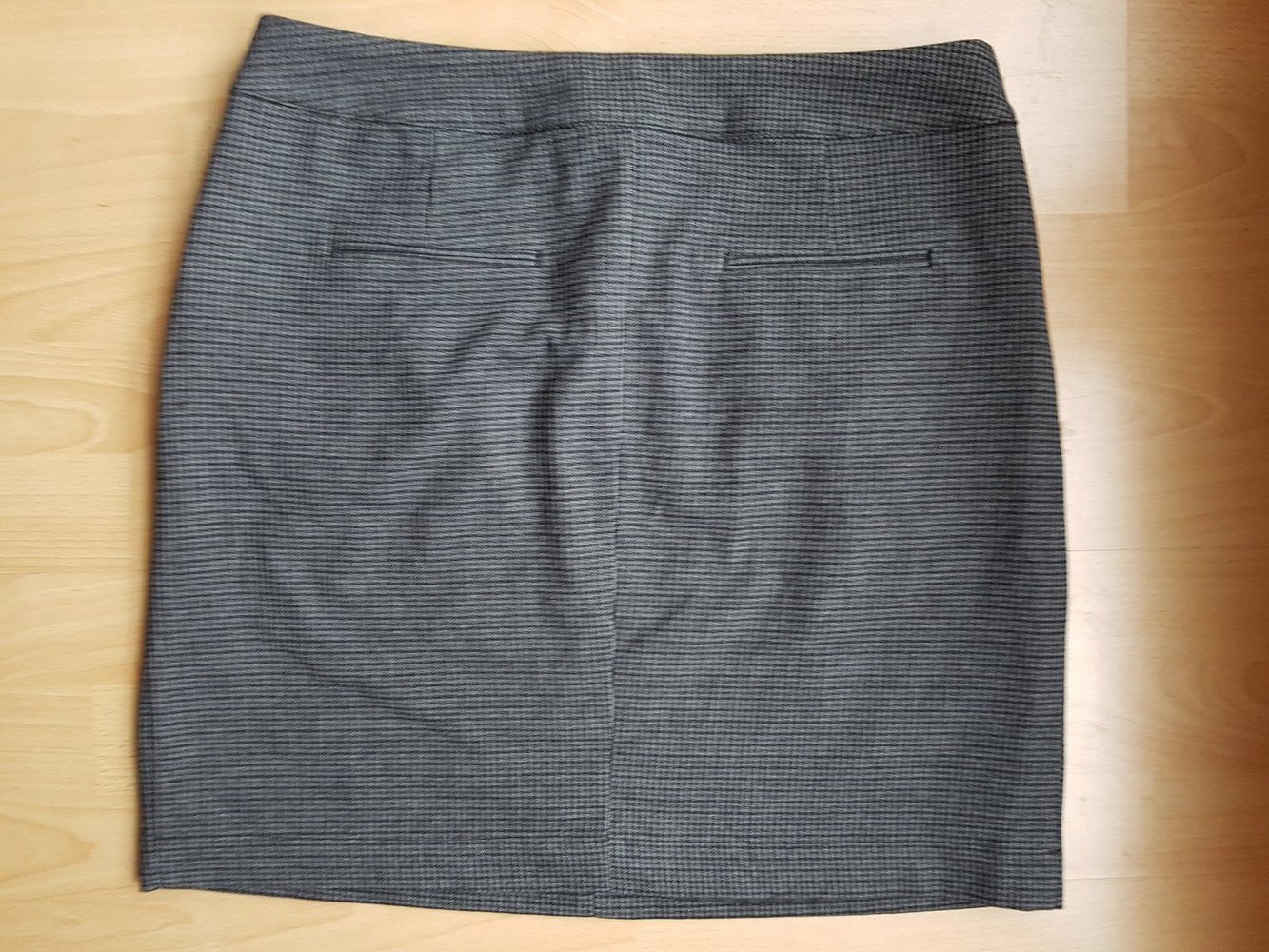 Schicker S'Oliver Mini-Rock, Tweed-Rock, kariert, grau/schwarz, Größe 40