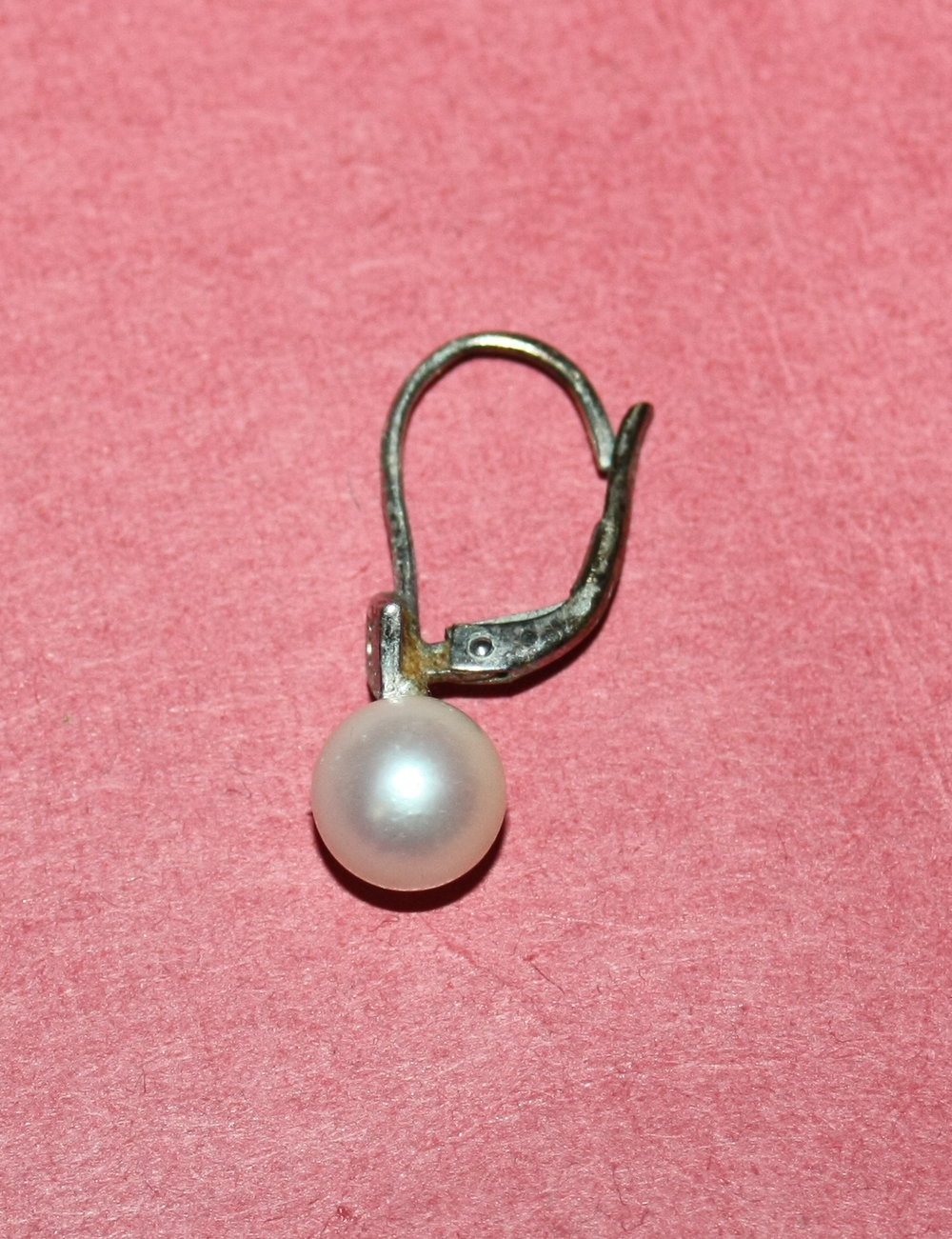 Einzel Ohrring mit Perle