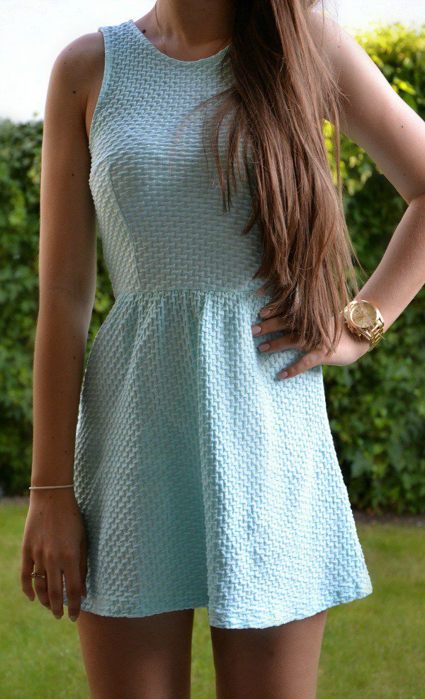 Kurzes H&M Mini Skater Kleid Sommer Skaterkleid mint pastell 34 36 XS S Reißverschluss