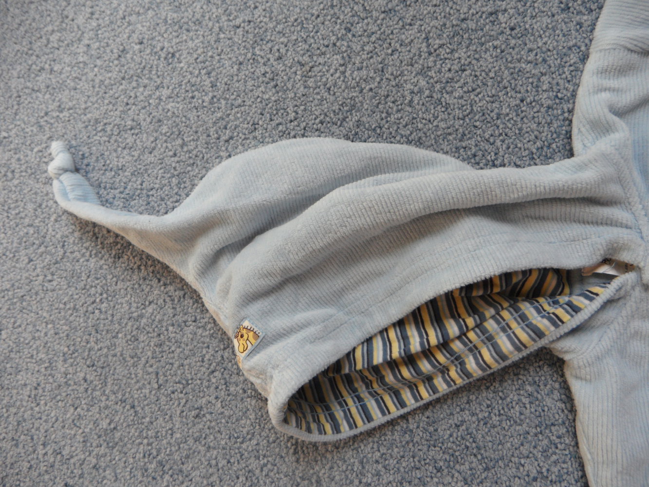 Ausfahranzug Anzug Einteiler Strampler mit Zipfelmütze Nicki