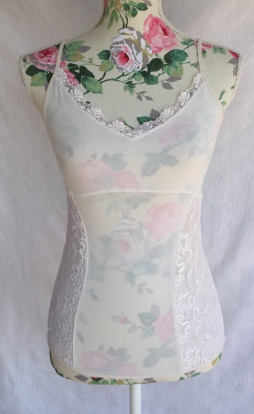 Falke Top mit Spitze