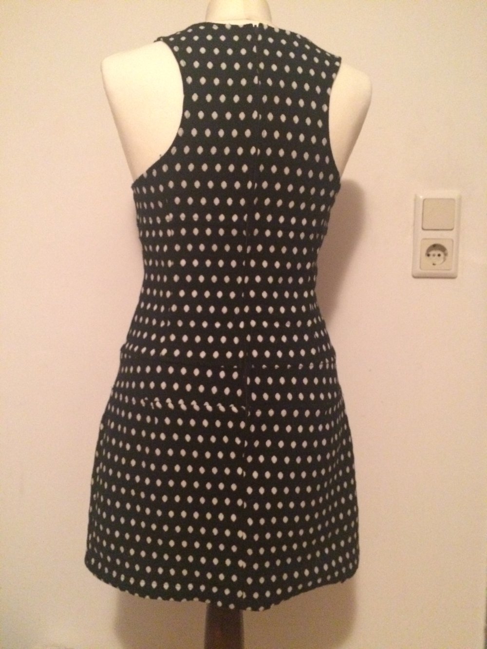 gepunktetes Kleid Punkte schwarz weiß Größe S Schleife