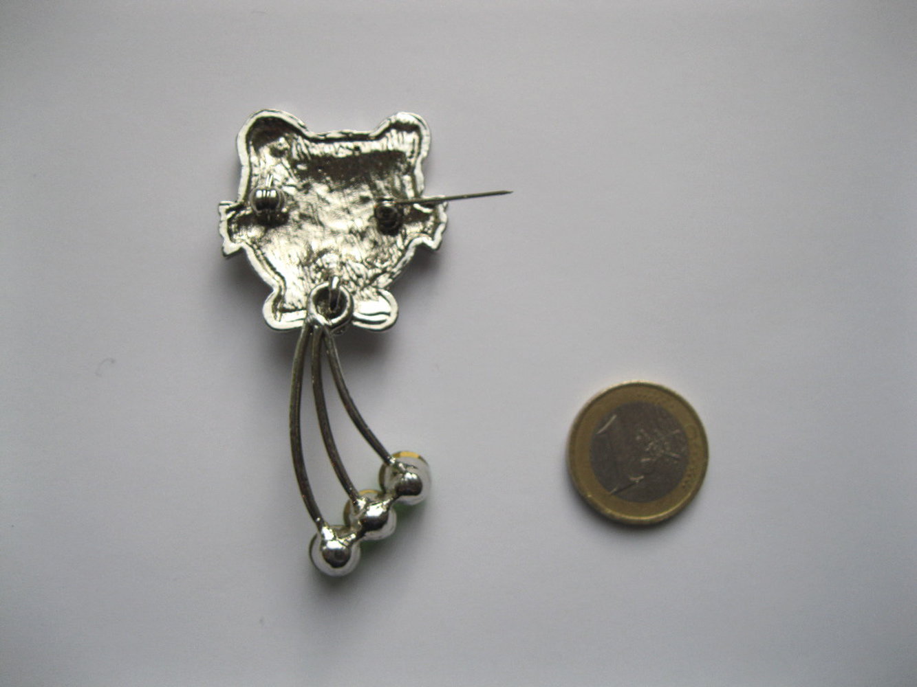 funkelnde Brosche Hello Kitty mit Straßsteinen 7,5 cm