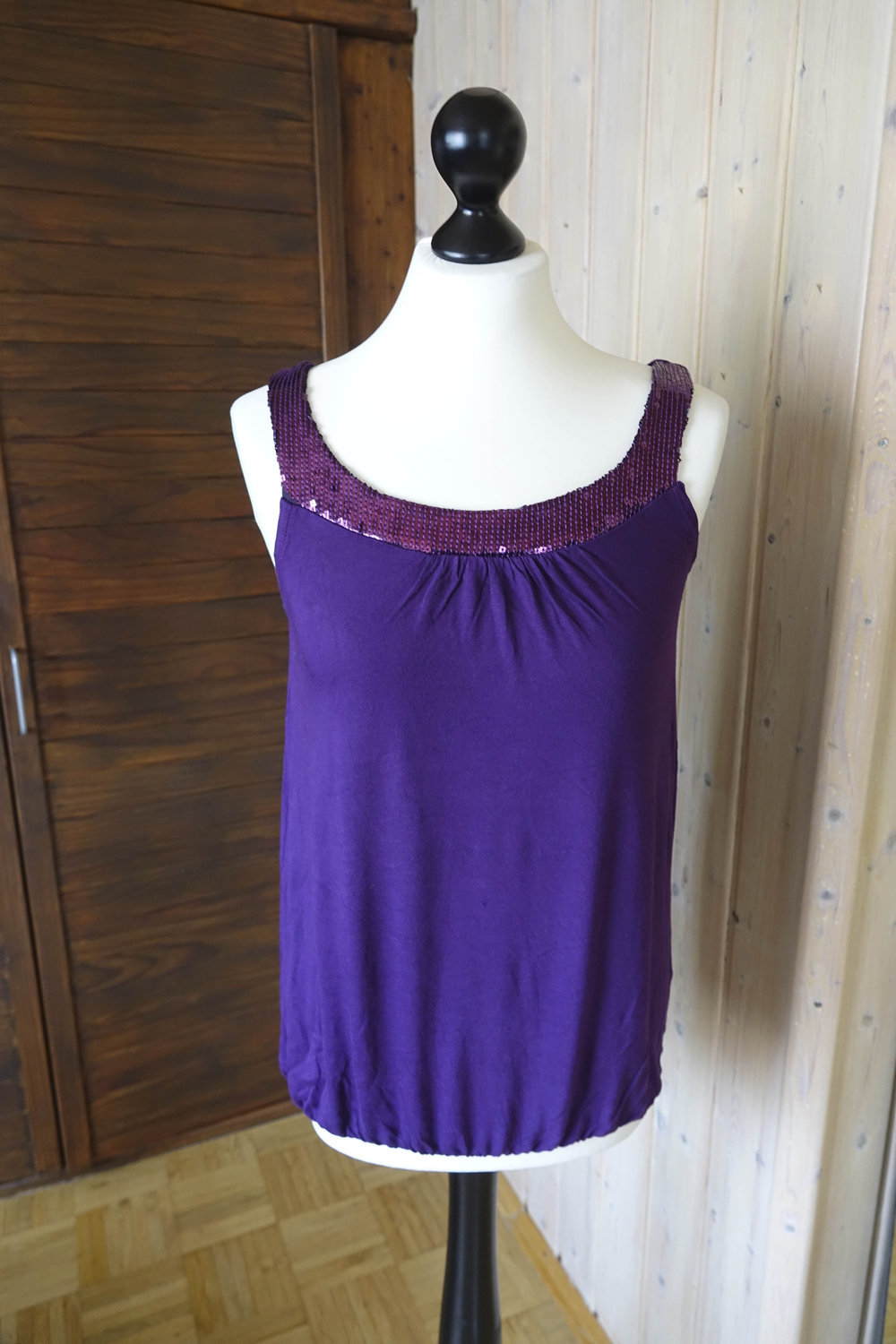 Schönes Oberteil mit Pailletten