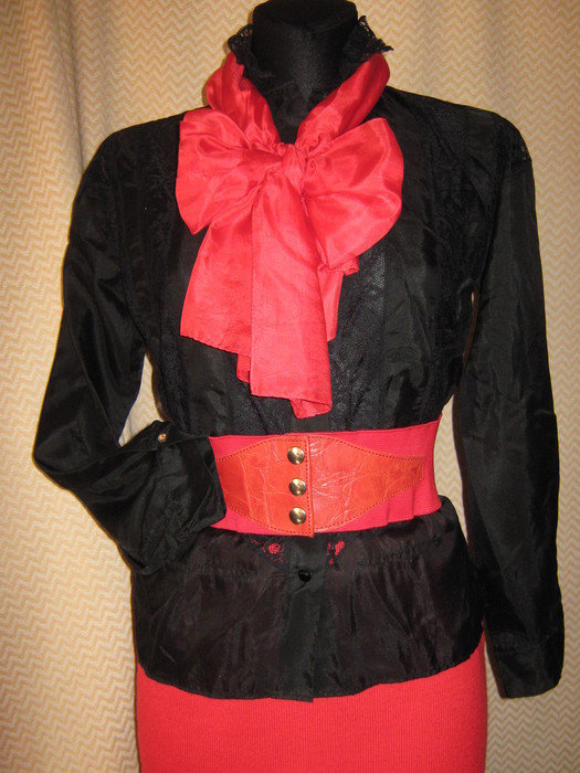 NEU * Edel * Granny * VINTAGE * Lace- Spitzen * DESIGNER * Pelpum * Bluse * mit Swarovski * Kristalle * Gr. 38- 40/ S- M * schwarz * Gothic *