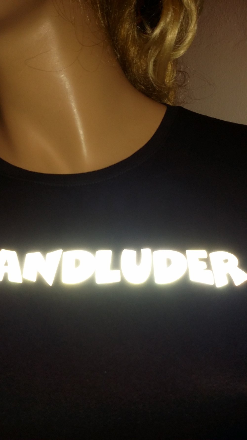 Strandluder  -Shirt mit fluorizierendem Print 