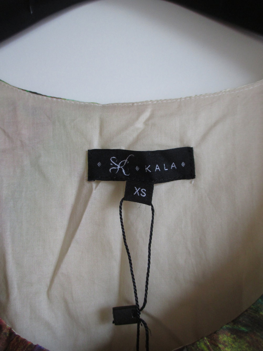 Uttam London; Boutiqueware,  ausgefallenes Seidenkleid  ( 100 % Seide!) mit Pfauenfeder Print, Gr. 34 , Kalla, Marie Dress, Neu mit Etikett