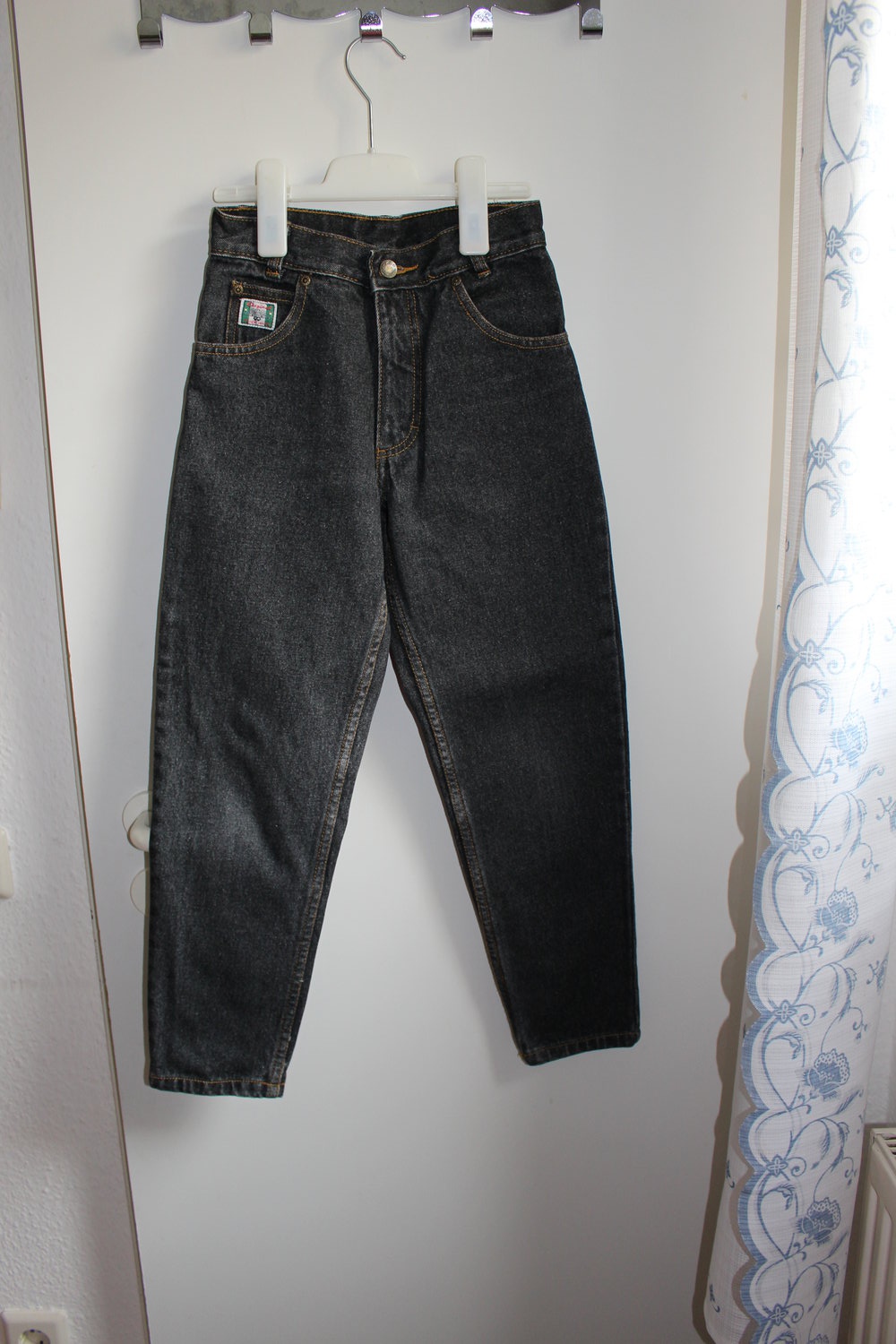 171. Jeans, schwarz, high-waist, Gr. 134