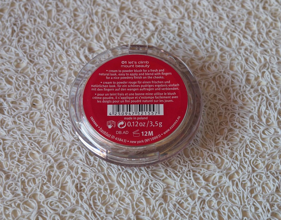 Essence mountain calling - cream to powder blush Limited Edition 