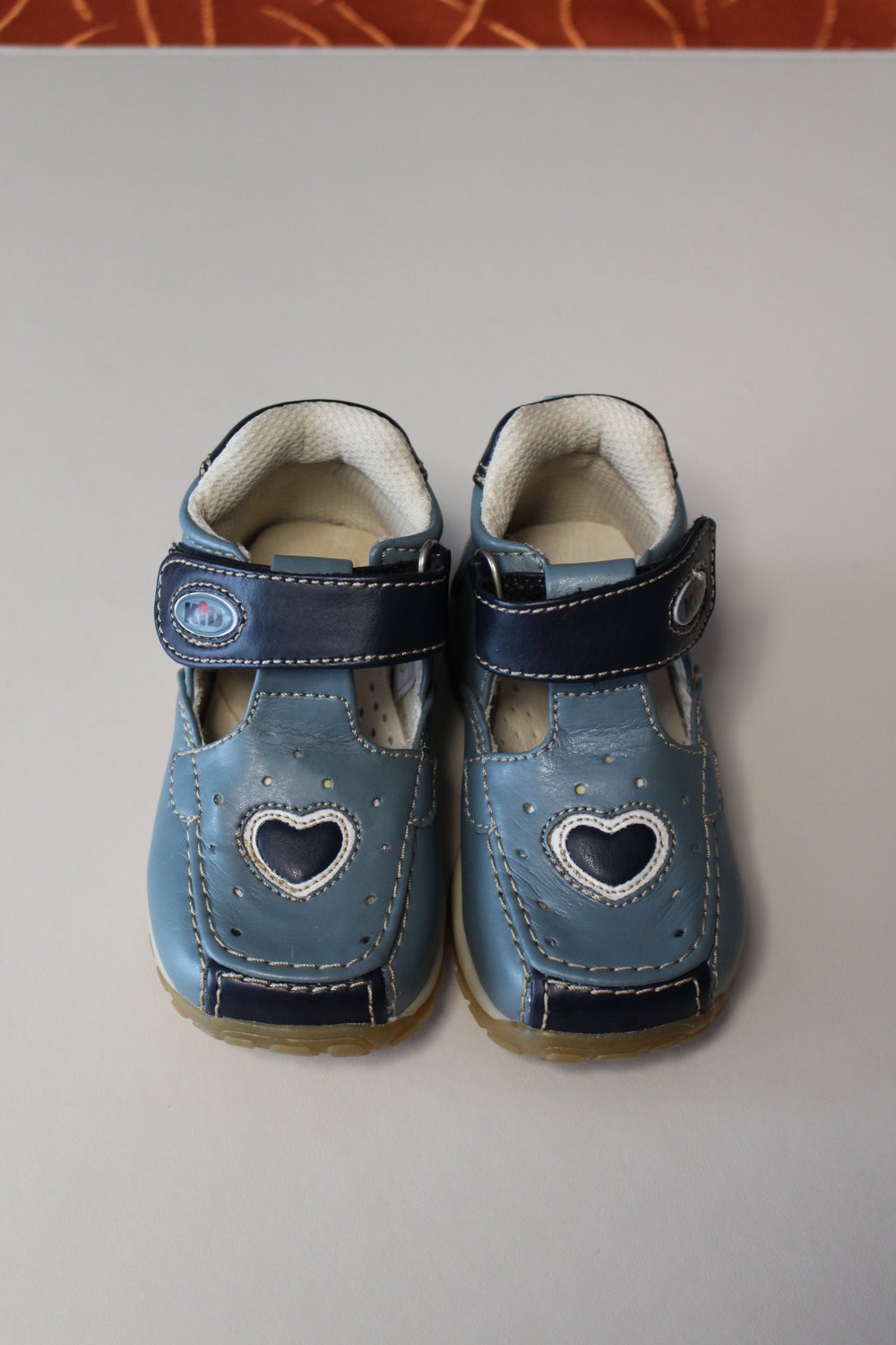 127. Neue Sommerschuhe von RUN, blau, Gr. 20