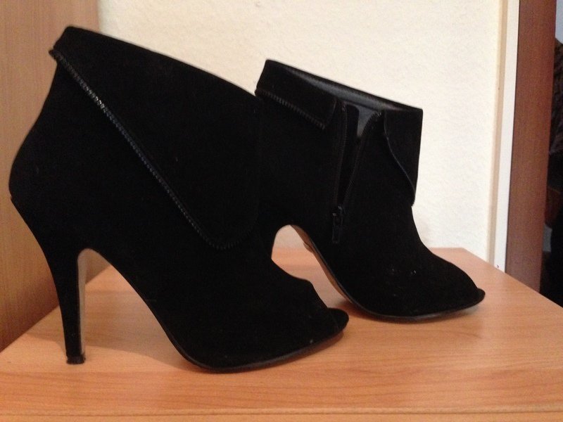 Buffalo Stiefeletten vorne offen