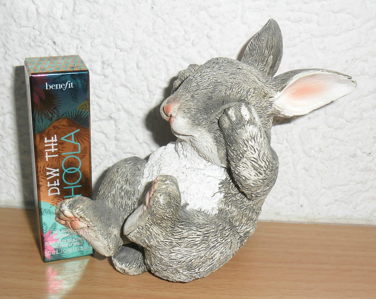 Benefit *Dew the Hoola* Liquidbronzer