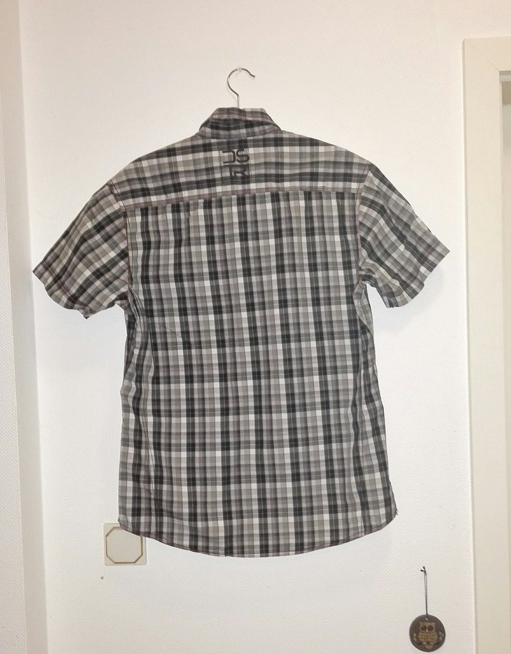 Kariertes Hemd in Größe L