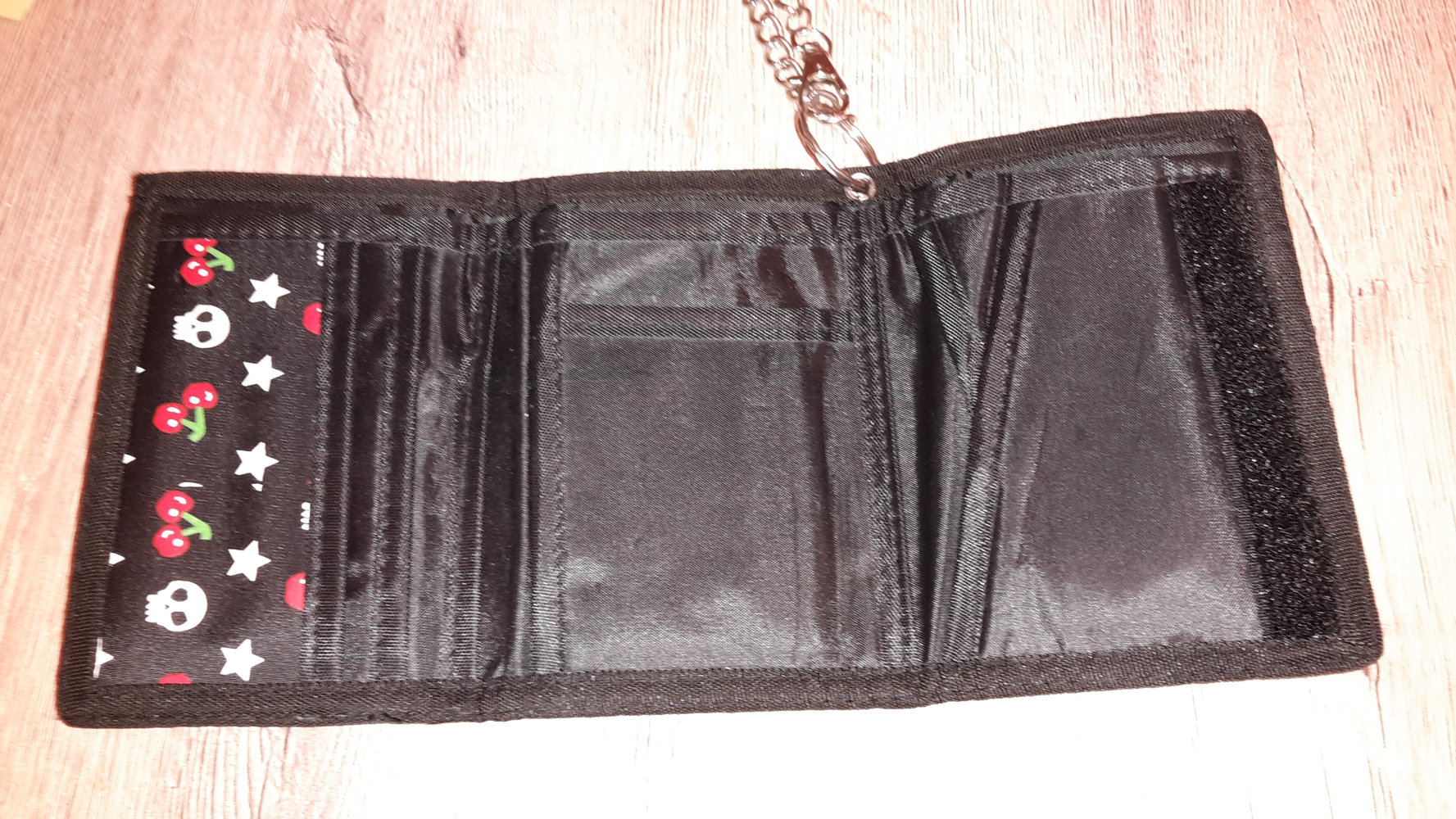 Geldbeutel mit Kette,Börse,Totenkopf,Cherry,Gothic,Emo,Punk,Rockabella