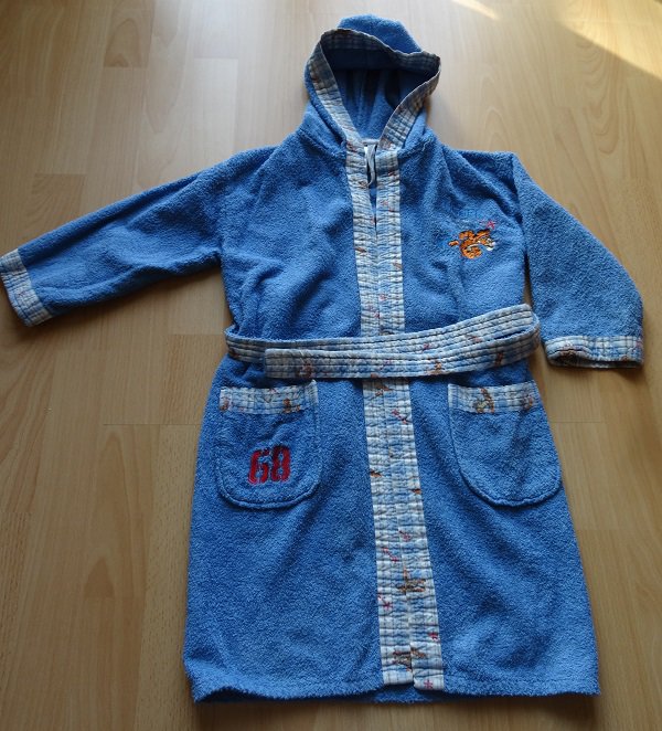 Toller Bademantel Winnie Pooh - Tigger Gr. 104 / 110