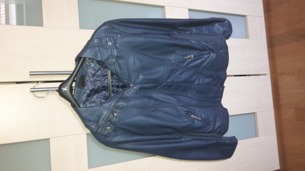 Blaue Lederjacke 