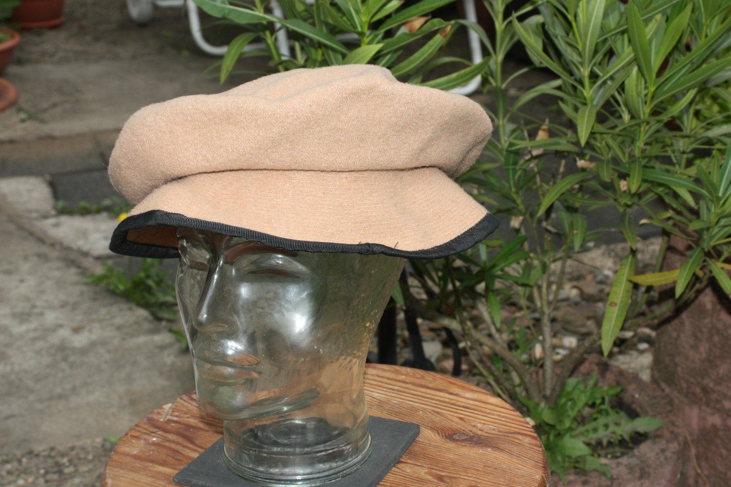 Beiger Schlapphut, Gr. 57