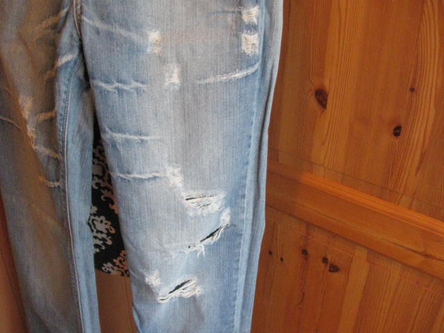 *** Jeans ~ Used Look ~ Löcher ~ Ausgefranst ~ Genial ***