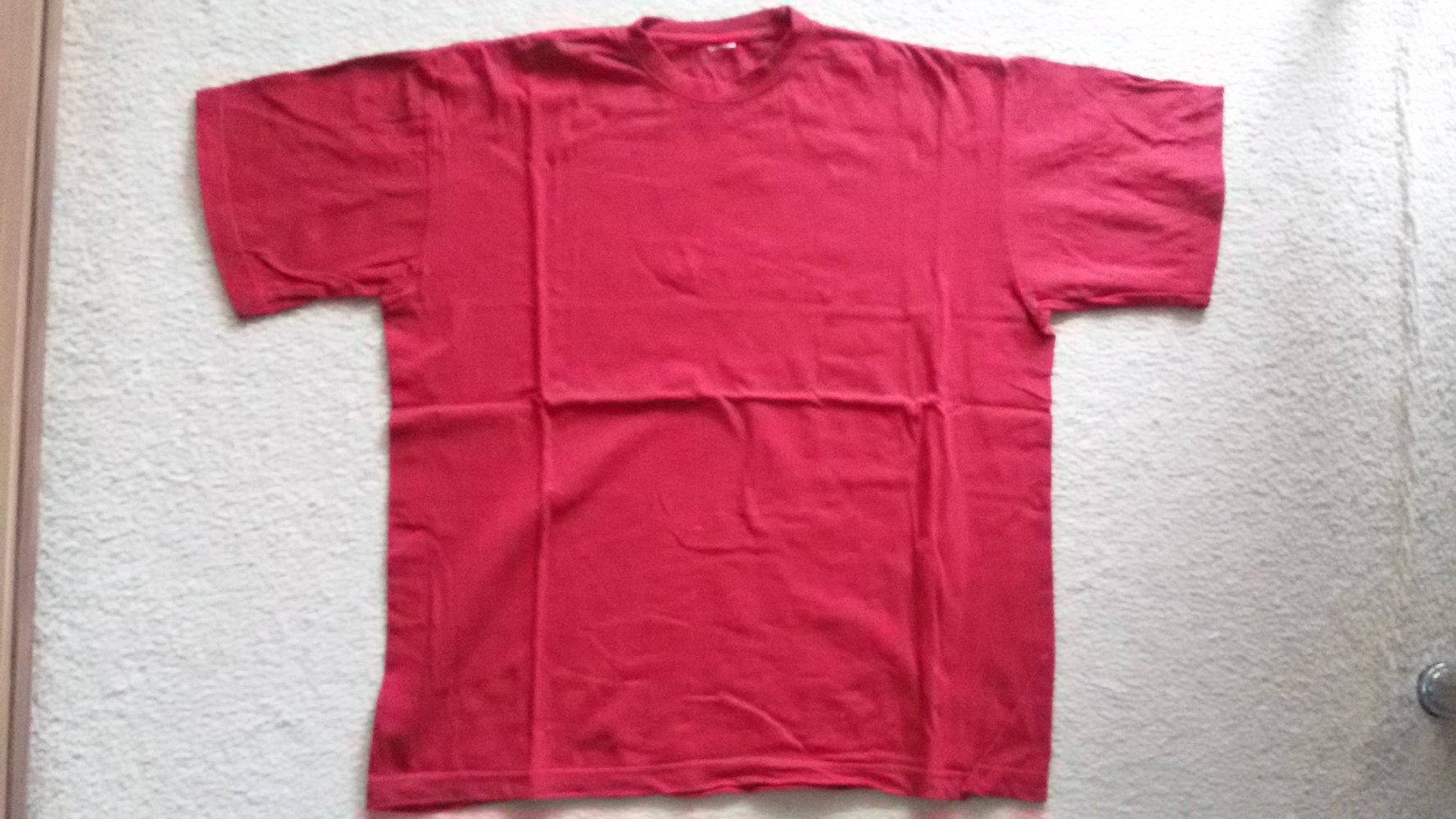 rotes Shirt