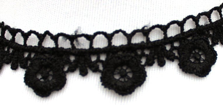 schwarzer Choker aus Spitze, Spitzenchoker, Blumenchoker