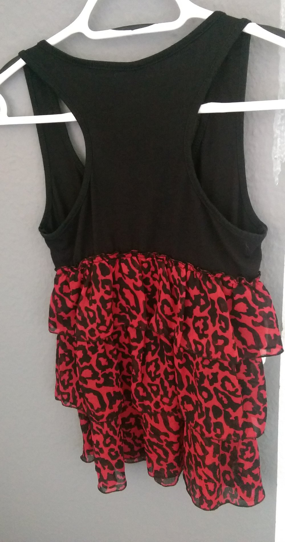 Tanktop mit Rüschchen