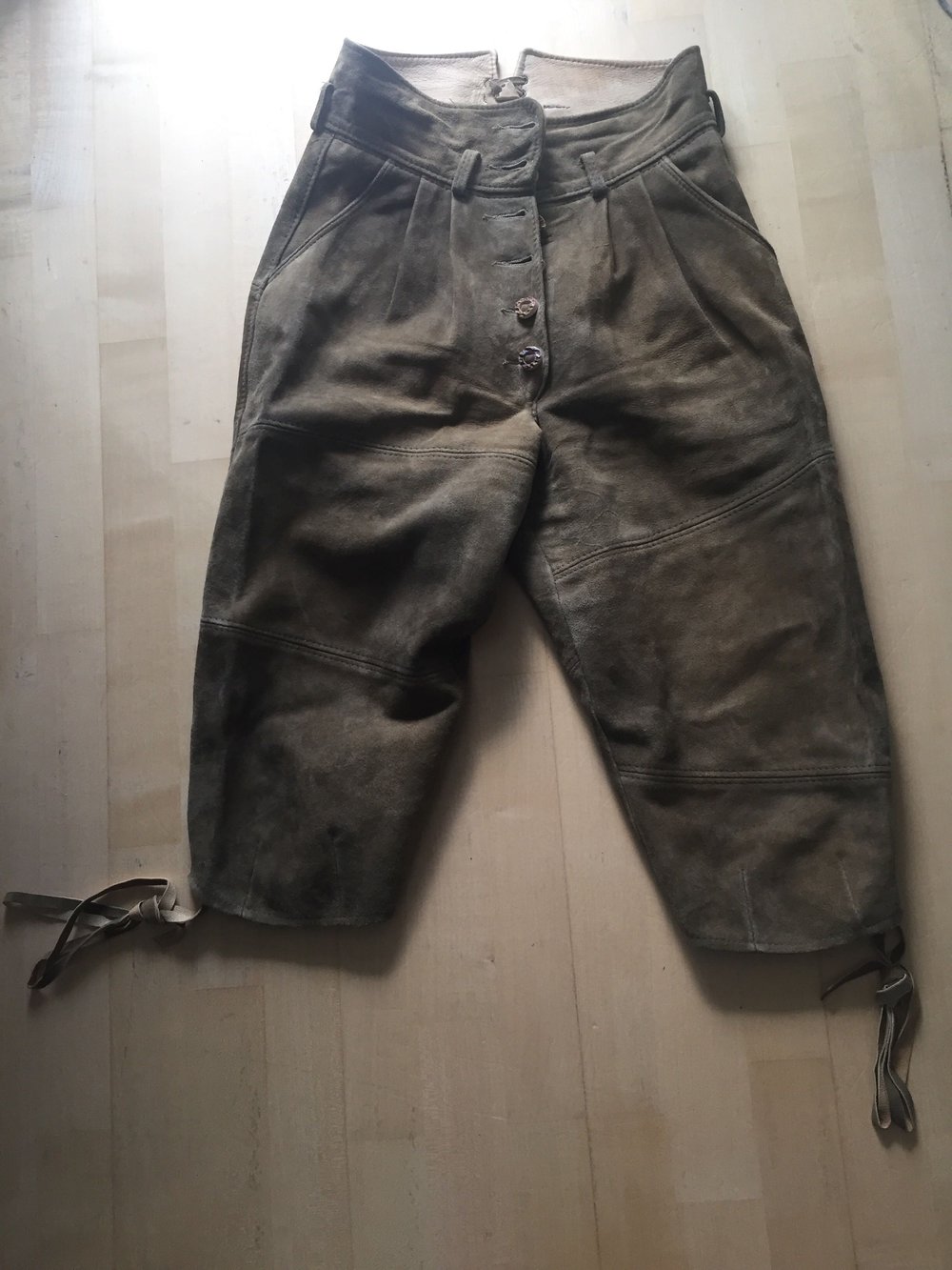 Helle Damen-Lederhose