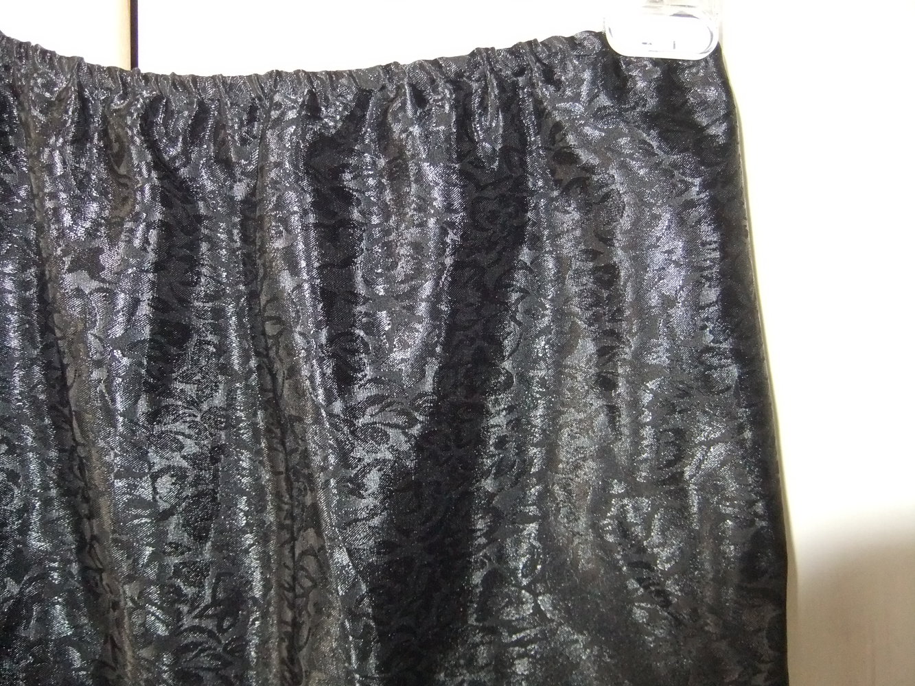 Edler schwarzer Rock mit Spitze schwarz Gr. S M Gothic Rosen