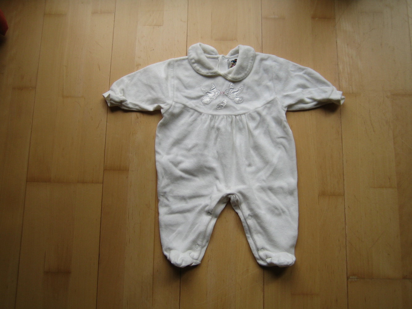 Strampler mit Fuß