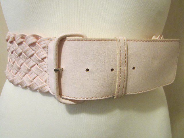 Traumhaft schöner Flechtgürtel - aktuelles Musthave!