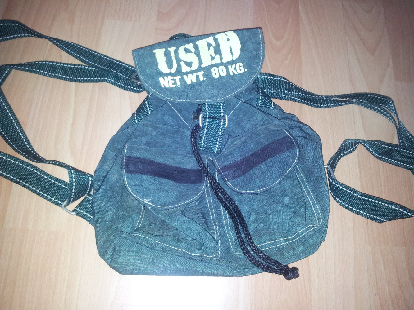 kleiner grüner Rucksack