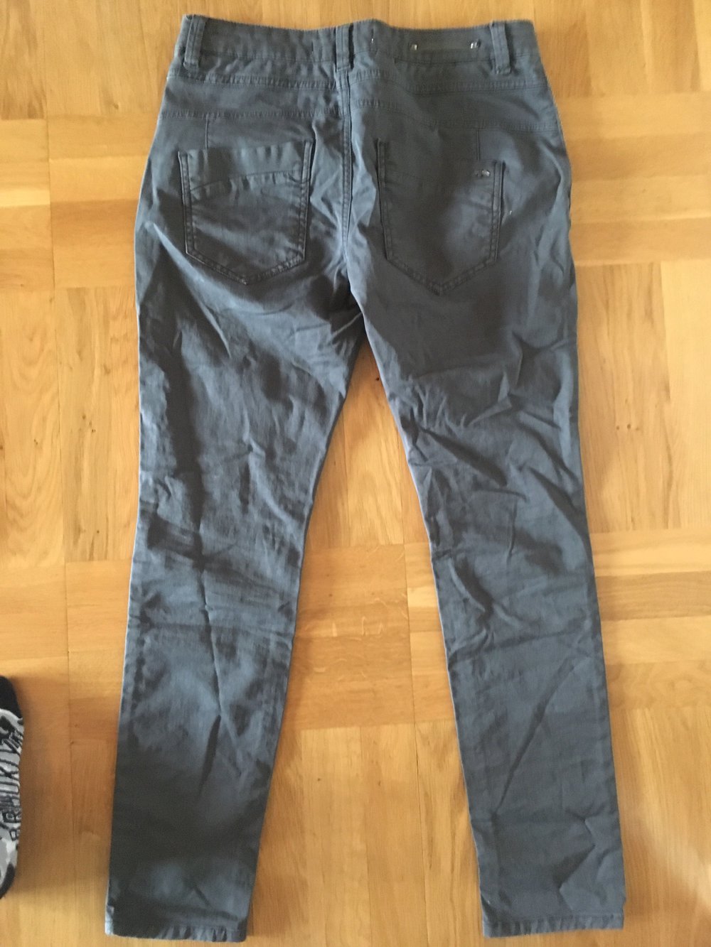 Damenhose Grösse 40