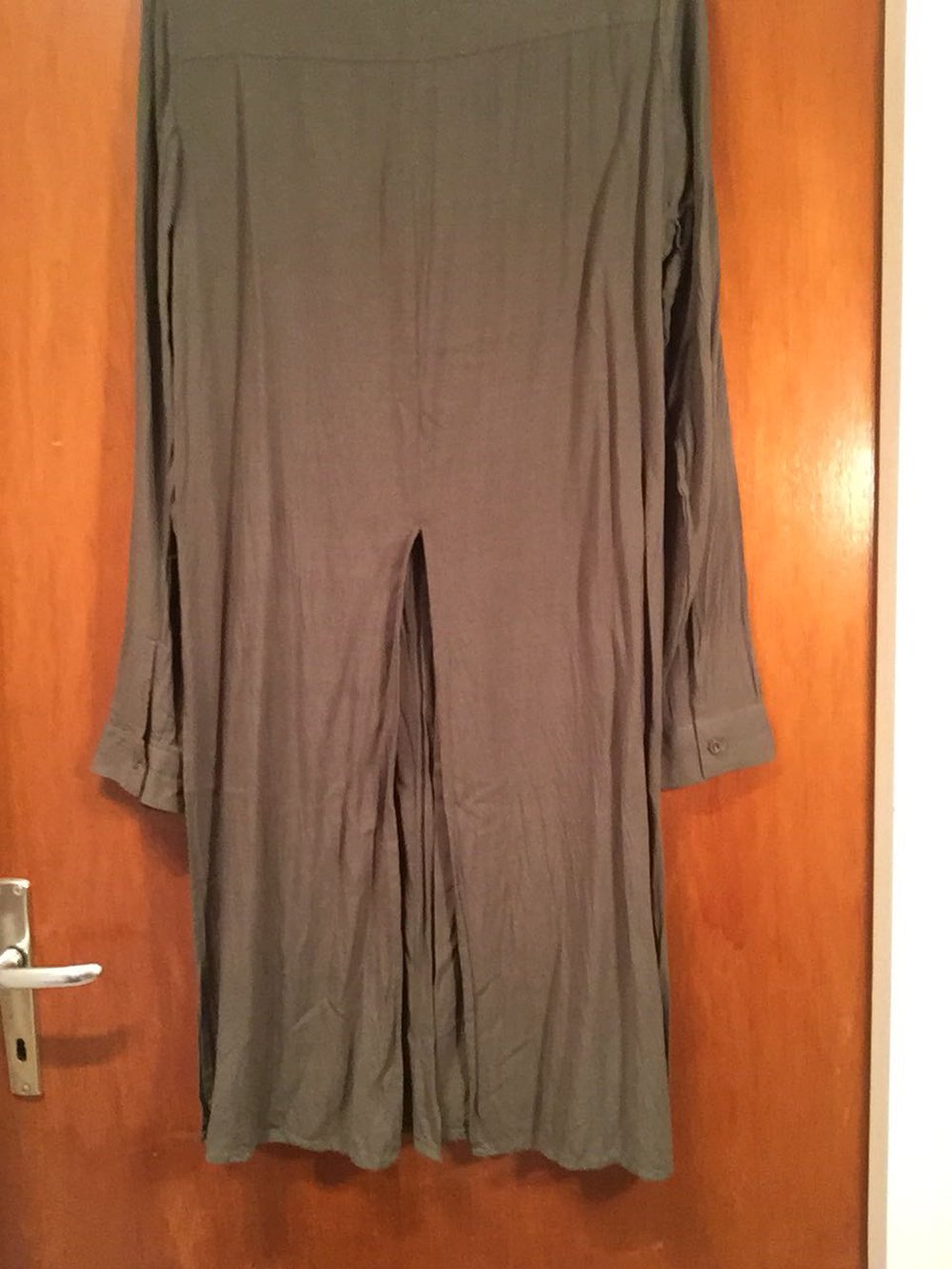 Langes Jäckchen mit Knöpfen NEU