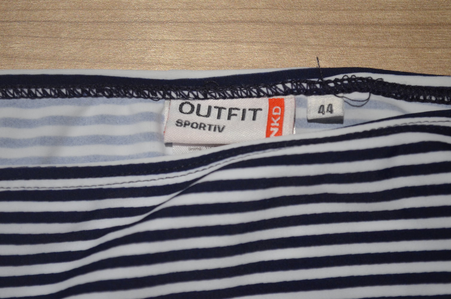 Blau weiß gesteifte Bikinihose