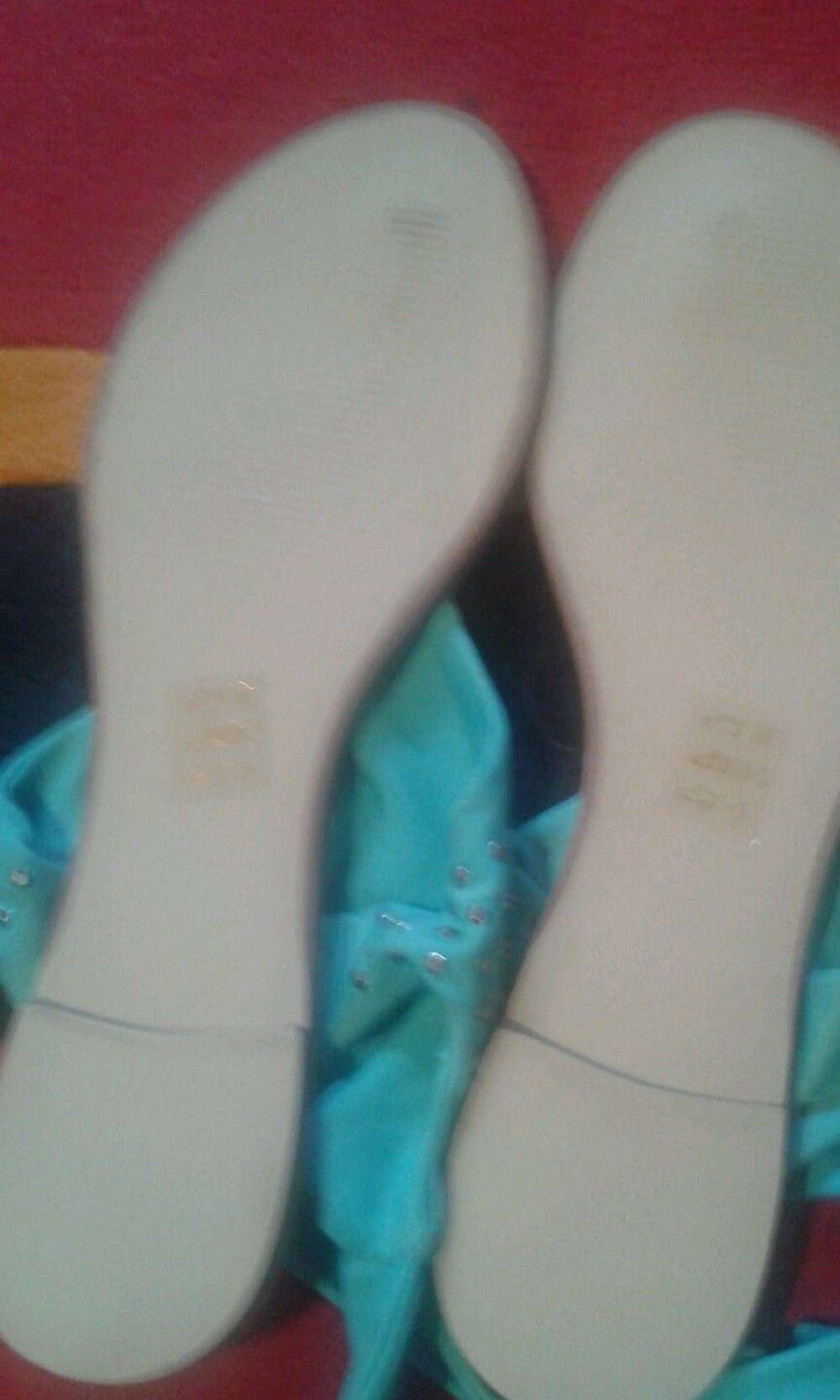 *** Neue ~ Sandaletten ~ Zehentrenner ~ Strass ***