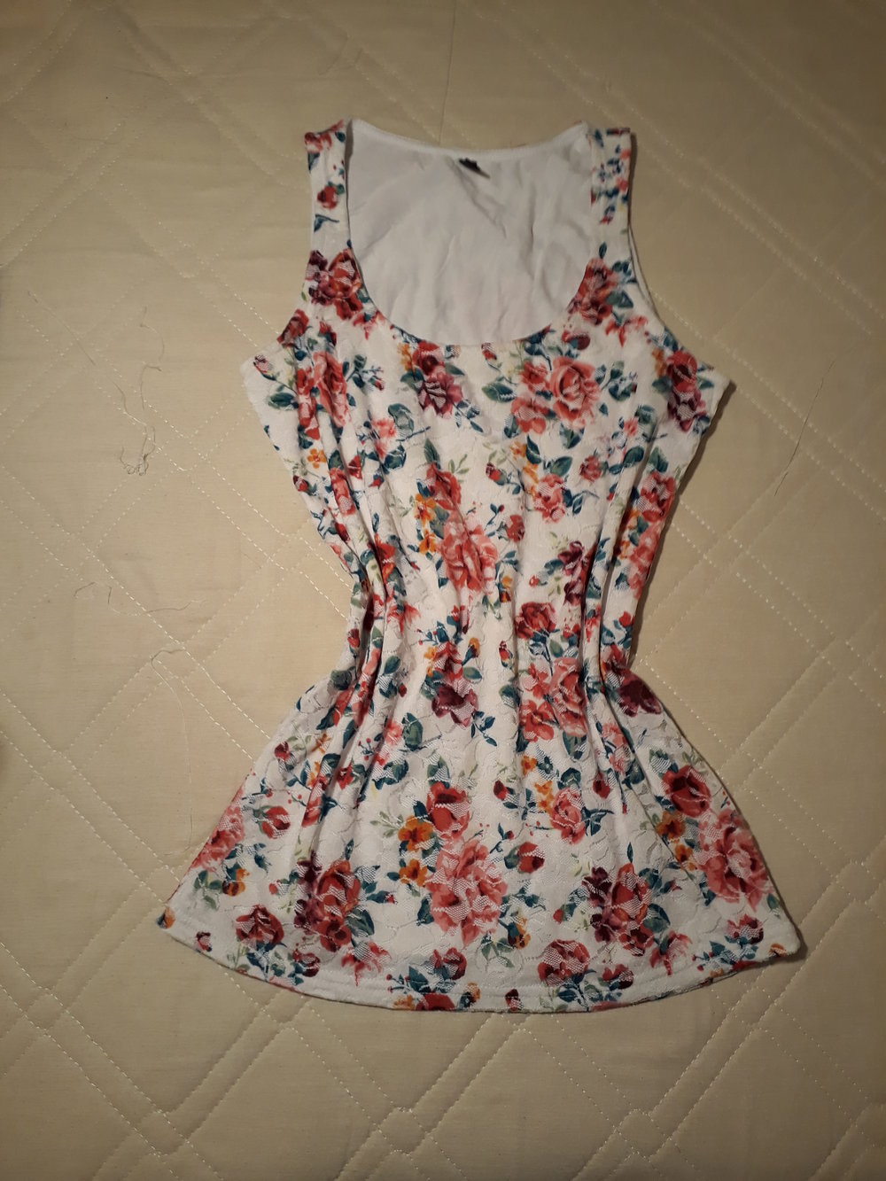 hübsches Top mit Blumen