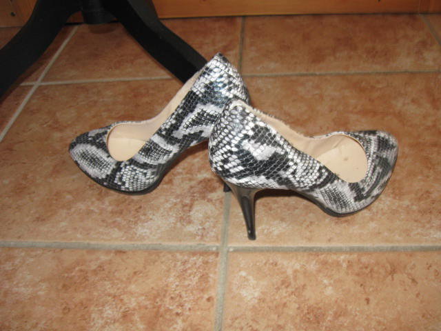 *** Pumps in Schlangen Optik ***